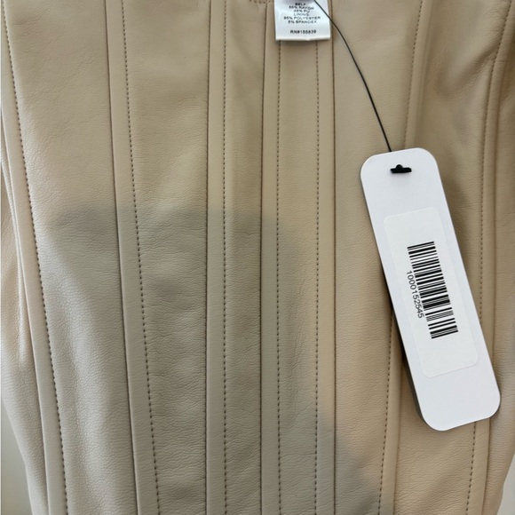 Vici NWT faux leather crop top sleeveless - Picture 9 of 10